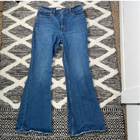 Abercrombie & Fitch Denim - Abercrombie & Fitch The Vintage Flare High Rise Jeans size 29/8
